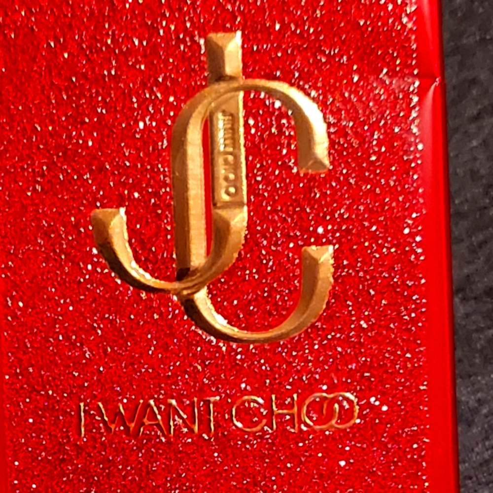 Got two bottles of this amazing perfume and could not return it due to covid